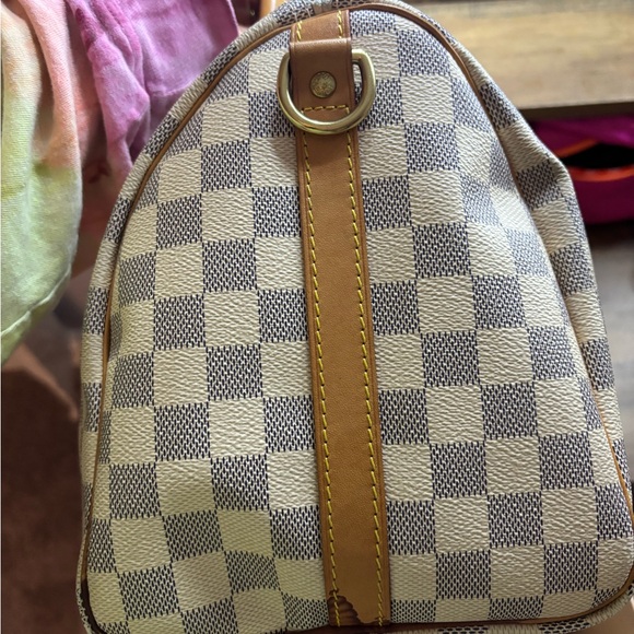 Authentic Louis Vuitton Speedy 30 Bandouliere with LV strap - Picture 8 of 11